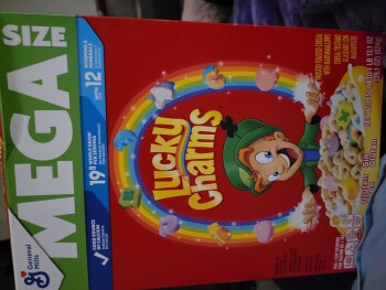 Verbraucherbewertung – Lebensmittelsicherheit Lucky Charms, Pick n Save, East Garfield Avenue, Milwaukee, WI, USA I ate a bowl of lucky charms cer... Foto #2