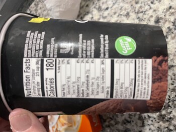 Reseña del consumidor - Seguridad alimentaria Breyer's Ice-cream, Dollar Tree, Greenwood, IN, USA I took pictures of it because I’m so sick
 Righ... foto #2