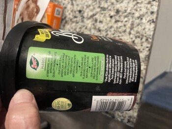 Reseña del consumidor - Seguridad alimentaria Breyer's Ice-cream, Dollar Tree, Greenwood, IN, USA I took pictures of it because I’m so sick
 Righ... foto #3