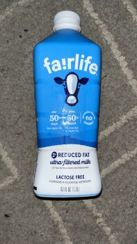 消费者评论 - 食品安全 Dollar General, FM3126, Livingston, TX, USA Fairlife 2% milk batch number 26-207 brand new just purc... 照片 #2