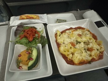 Consumer Review - Food Safety American Airlines: AA2003 or AA390 or Admirals lounge MEX or Admirals lounge DFW (D or A) Flew Ameri... photo #2