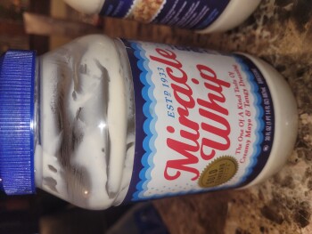 Verbraucherbewertung – Lebensmittelsicherheit Miracle Whip, Sam's Club, Veterans Memorial Parkway, St Charles, MO, USA Just opened the 2nd jar of... Foto #4