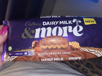 Consumer Review - Food Safety The Nutty Praline Crisp, Tesco Superstore, Kenn Road, Clevedon, UK I bought the new chocolate bar ye... photo #2