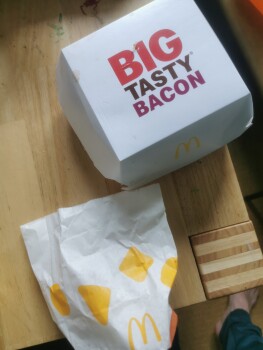 Consumer Review - Food Safety McDonald's, Stresemannstraße, Bremerhaven, Germany Es ging mir den ganze Tag 31.03.2024 gut. Abends... photo #2