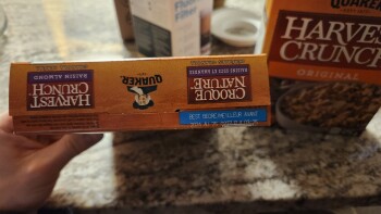 Consumer Review - Food Safety Quaker Harvest Crunch, Safeway South Hill Mall, 2 Avenue West, Prince Albert, SK, Canada Arpril 3 rd... photo #2