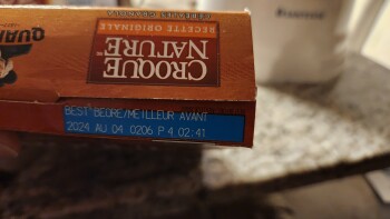 Consumer Review - Food Safety Quaker Harvest Crunch, Safeway South Hill Mall, 2 Avenue West, Prince Albert, SK, Canada Arpril 3 rd... photo #3