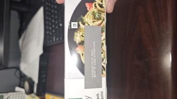 Consumer Review - Food Safety Food Lion, South Glenburnie Road, New Bern, NC, USA This morning I bought the tomato and spinach Hea... photo #2