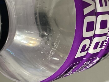 Avis du consommateur - Sécurité alimentaire Wawa, Academy Road, Philadelphia, PA, USA Grabbed a 20oz grape Powerade on my way into work @ 5:30am... photo #1