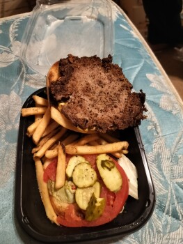 Consumer Review - Food Safety Applebee's Grill + Bar, 5th Avenue South, Fort Dodge, IA, USA Yesterday Classic Burger Soggy tomatoe... photo #2