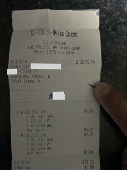 Avaliação do consumidor - Segurança alimentar Carl’s Jr., South Solano Drive, Las Cruces, NM, USA Me and my wife went at 3:10 Pm on June 3rd . We... foto #3