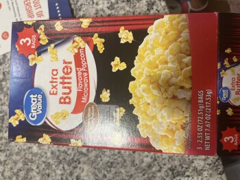 Verbraucherbewertung – Lebensmittelsicherheit Walmart Supercenter, Charlotte Pike, Nashville, TN, USA Great Value Extra Butter Popcorn
Last night... Foto #2