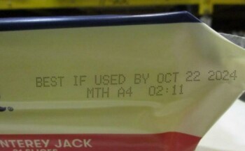 Food Recall Costco Recalls Tillamook Cheese Due to Possible Plastic Contamination Costco has issued a recall for... Foto #2