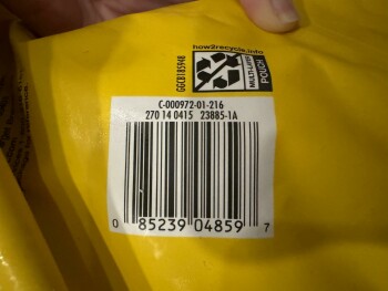 消费者评论 - 食品安全 Target, 14th Street, Jersey City, NJ, USA Good & Gather Strawberry Banana Frozen fruit. Made me and... 照片 #2