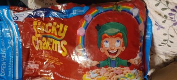Verbraucherbewertung – Lebensmittelsicherheit Lucky Charms, Walmart Supercenter, West Parrish Lane, Centerville, UT, USA I had a bowl of Lucky cha... Foto #2