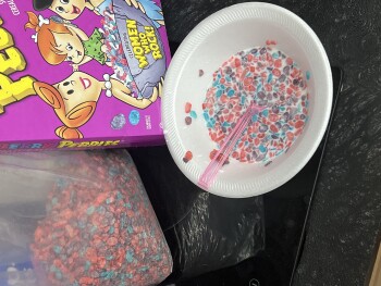 消费者食品安全报告 Berry Pebbles, Jackson, GA, USA My 5 year old daughter was eating berry pebbles and all of the sudde... 照片 #2