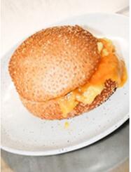 食品召回 Daily Bread Hamburger Buns and Ham & Cheese Croissants recalled due to salmonella Dough Boys Limited... 照片 #2