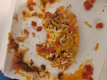 Avis du consommateur - Sécurité alimentaire Taco Bell, 1507 South Nevada Avenue, Colorado Springs, CO, USA Started eating Mexican Pizza on 07/26... photo #2
