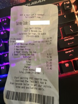 Avis du consommateur - Sécurité alimentaire Taco Bell, 1507 South Nevada Avenue, Colorado Springs, CO, USA Started eating Mexican Pizza on 07/26... photo #3