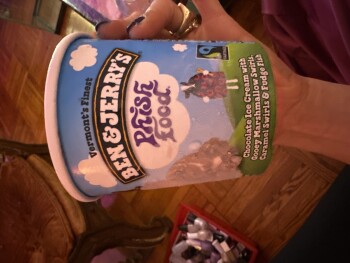 Consumer Review - Food Safety Ben & Jerry's, Rite Aid, Bedford Avenue, Brooklyn, NY, USA Expired icecream , expire date : feb2623b... photo #3