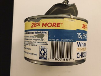 Avis du consommateur - Sécurité alimentaire Target, Brandywine Parkway, Wilmington, DE, USA 8/7/2024 Swanson Canned Chicken Can had small dent o... photo #8