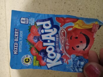 Consumer Review - Food Safety Kool-Aid, Kroger, Gratiot Avenue, Roseville, MI, USA I bought  some blue raspberry kool-aid drink mi... photo #2
