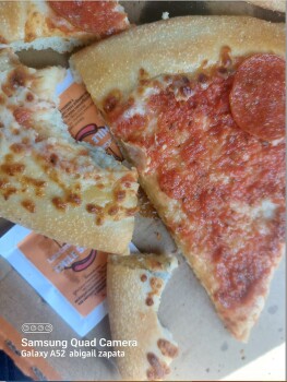 Consumer Review - Food Safety Little Caesars Fracc. Valle Del Roble, Avenida del Álamo, Valle del Roble, N.L., Mexico Compramos un... photo #2