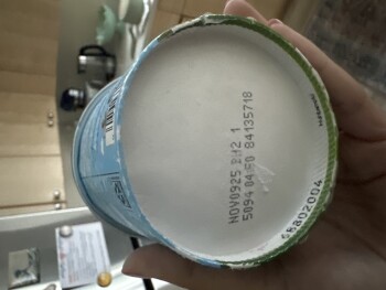 مراجعة المستهلك - سلامة الغذاء Ben & Jerry’s Cookie Dough Ice Cream, Chicago, IL, USA Suspected food poisoning. Symptoms: Diarrhea,... صورة فوتوغرافية #2