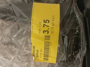 Consumer Review - Food Safety Target, West Peterson Avenue, Chicago, IL, USA Purchased burgers with Use or Freeze by date of Sept... photo #2