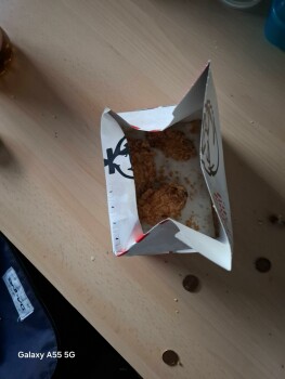 消费者评论 - 食品安全 KFC, Bornstraße, Dortmund-Innenstadt-Nord, Germany Ich habe Hot wings gekauft am 15.09.2024 im 10 Uh... 照片 #2