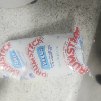 Reseña del consumidor - Seguridad alimentaria Cono de Helado, Sam's Club, 30th Street East, Bradenton, FL, USA Suspected food poisoning. Symptoms:... foto #2