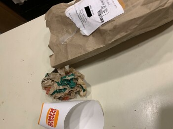 مراجعة المستهلك - سلامة الغذاء Burger King, 6660 Wayzata Blvd, Golden Valley, MN 55426, USA Had a Number 1 around 12:30. Got back t... صورة فوتوغرافية #2