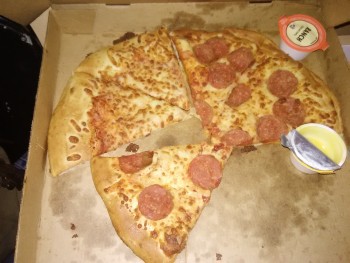 Consumer Review - Food Safety Little Caesars Pizza, Miramar Parkway, Miramar, FL, USA Ordered 2 hot-n-ready pizzas and a
2L Sierr... photo #2
