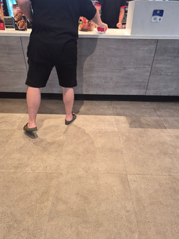 消费者评论 - 食品安全 KFC Casino, Centre Street, Casino NSW, Australia Yesterday Kfc casino manager agreed she improperly... 照片 #1