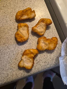 消费者评论 - 食品安全 KFC Casino, Centre Street, Casino NSW, Australia Yesterday Kfc casino manager agreed she improperly... 照片 #2