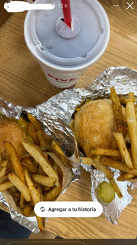 مراجعة المستهلك - سلامة الغذاء Five Guys, West Expressway 83, McAllen, Texas, EE. UU. Mi familia y yo cenamos en Five Guys sucursal... صورة فوتوغرافية #1