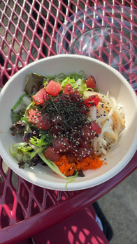 消费者评论 - 食品安全 Poke Bros., Town Center Place, Columbia, SC, USA i got the da kine tuna bowl and immediately felt cr... 照片 #1