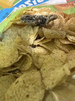 تقرير سلامة الغذاء للمستهلك Walmart Supercenter, East Floral Avenue, Selma, CA, USA I purchased hint of lime Tostitos tortilla c... صورة فوتوغرافية #1