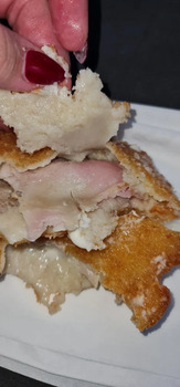 Avis du consommateur - Sécurité alimentaire Kruger Snack Bar & Deli, Kruger Parade, Redbank Plains QLD, Australia I ordered a chicken burger fro... photo #2