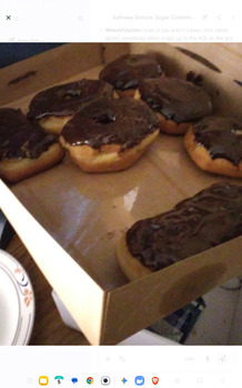 Avis du consommateur - Sécurité alimentaire Safeway Bakery, San Pablo Avenue, El Cerrito, CA, USA 4am May 5th, 7pm May 5th. Chocolate glazed yea... photo #1