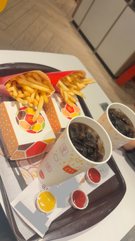 Consumer Review - Food Safety McDonald's - Autopista General Velásquez, Lo Prado, Estación Central, Chile Vomite todos los días se... photo #1
