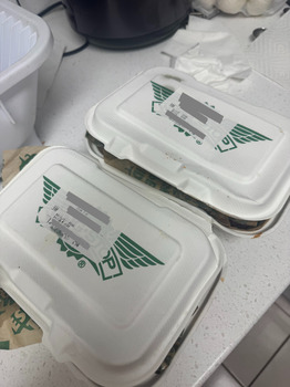 Avis du consommateur - Sécurité alimentaire Wingstop, Dillingham Boulevard, Honolulu, HI, USA Me and my husband ordered some wings around lunch... photo #3