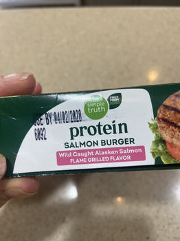 Verbraucherbewertung – Lebensmittelsicherheit Fry's Marketplace, West Pat Tillman Boulevard, Surprise, AZ, USA Wild caught salmon burgers.
I’ve n... Foto #4