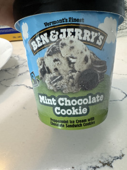 Avis du consommateur - Sécurité alimentaire Jewel-Osco, Northwest Highway, Fox River Grove, IL, USA June 5 late evening Ben & Jerry’s ice cream... photo #2
