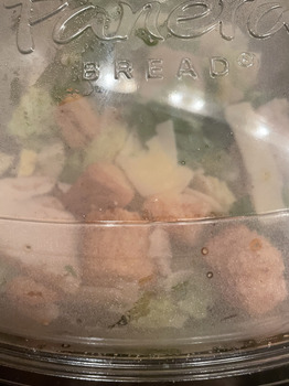 Avis du consommateur - Sécurité alimentaire Panera Bread, Manchester Road, Ballwin, MO, USA I ordered a chicken Caesar salad & ate about half of... photo #2