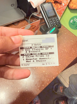 تقرير سلامة الغذاء للمستهلك Popeyes Louisiana Kitchen, Jonestown Road, Harrisburg, PA, USA Hice un pedido en popeye por Uber eat... صورة فوتوغرافية #6