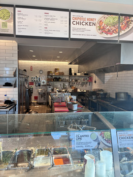 مراجعة المستهلك - سلامة الغذاء Chipotle Mexican Grill, North East Robal Lane, Bend, OR, USA I visited this location on 6/29/2026, h... صورة فوتوغرافية #4