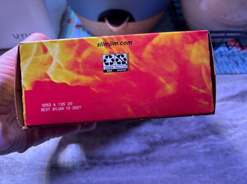 Avis du consommateur - Sécurité alimentaire Slim Jim, Amazon, Colorado Springs, CO, USA Two kids in the home had a single snack sized stick of s... photo #2