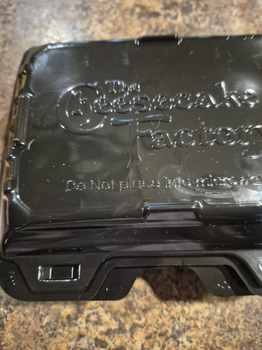 Avis du consommateur - Sécurité alimentaire The Cheesecake Factory, Crocker Park Boulevard, Westlake, Ohio, USA Yesterday July15 2026 Chicken Ma... photo #2