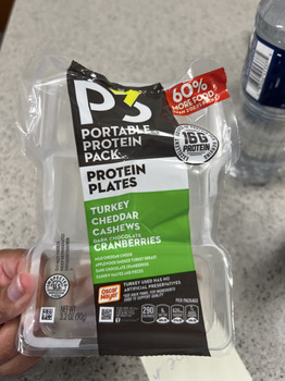 Avis du consommateur - Sécurité alimentaire Sam's Club, O'Neill Drive, Jackson, MI, USA Purchase raspberries and p5 protein that was expired . T... photo #3