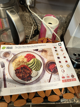 Reseña del consumidor - Seguridad alimentaria Hellofresh Perth Warehouse, Pilatus Street, Jandakot WA, Australia Made this meal kit with plant bas... foto #3